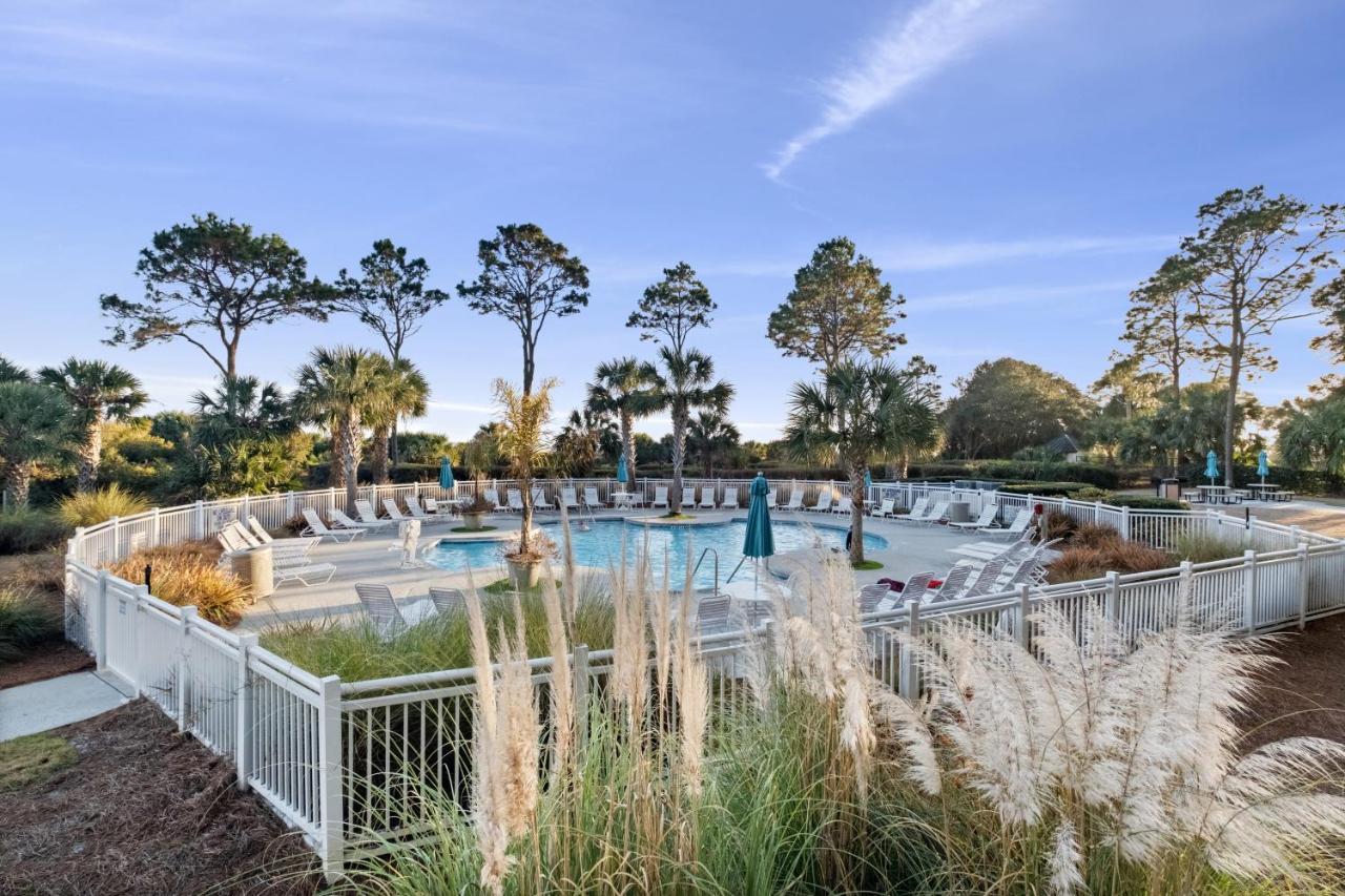 Ocean Dunes Villas: Beachfront Retreat with Heated Pool Hilton Head Island Exterior photo