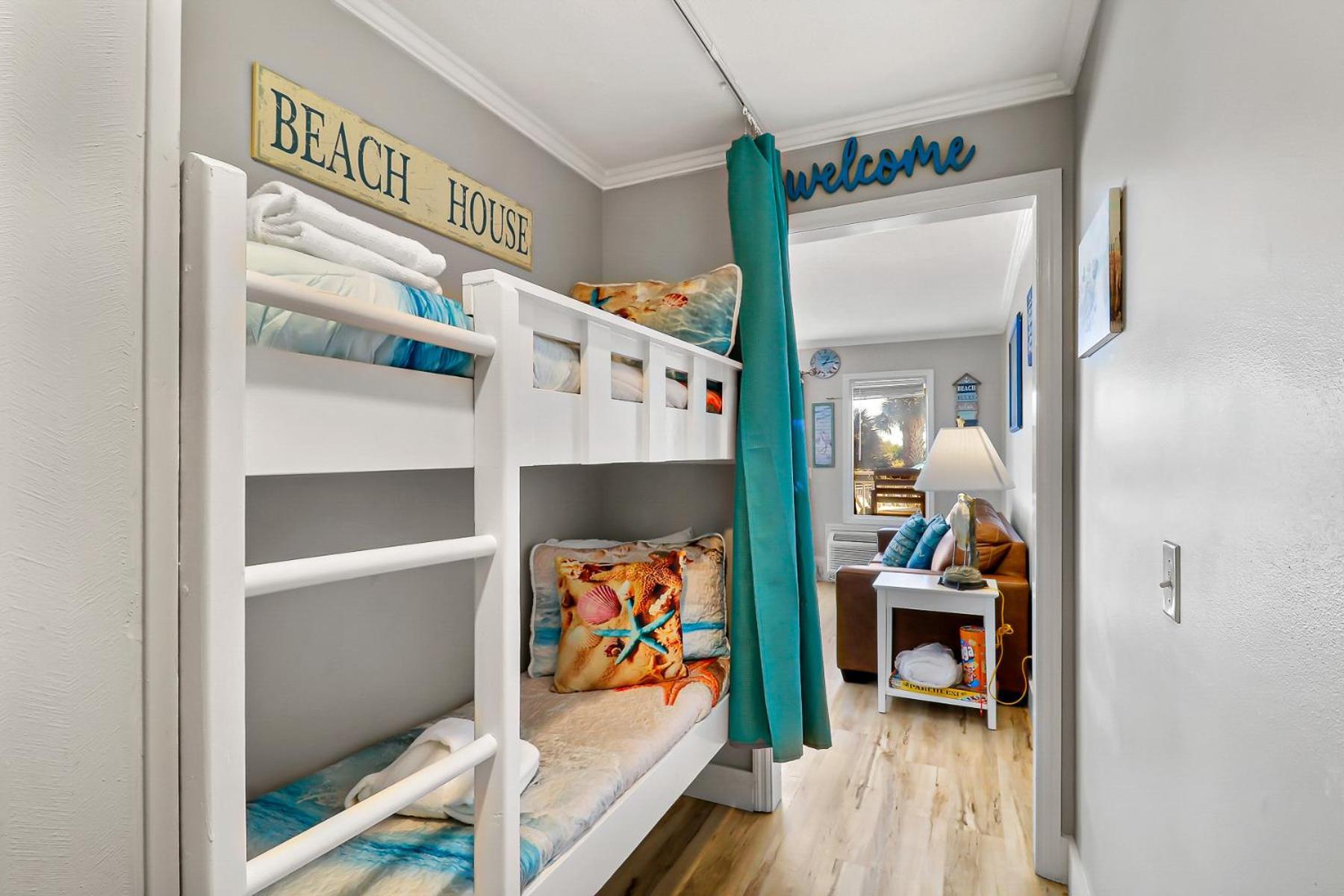 Ocean Dunes Villas: Beachfront Retreat with Heated Pool Hilton Head Island Exterior photo